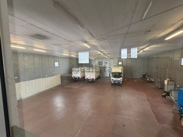 capannone in affitto a Settimo Milanese in zona Seguro