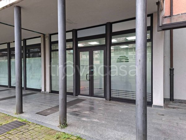 appartamento in affitto a Solaro in zona Villaggio Brollo