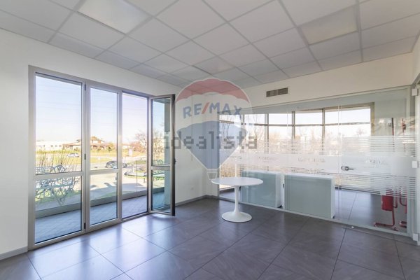 ufficio in affitto a Trezzano Rosa