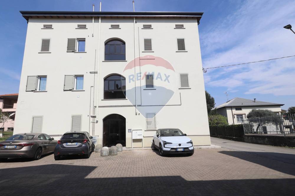 appartamento in affitto a Trezzano Rosa