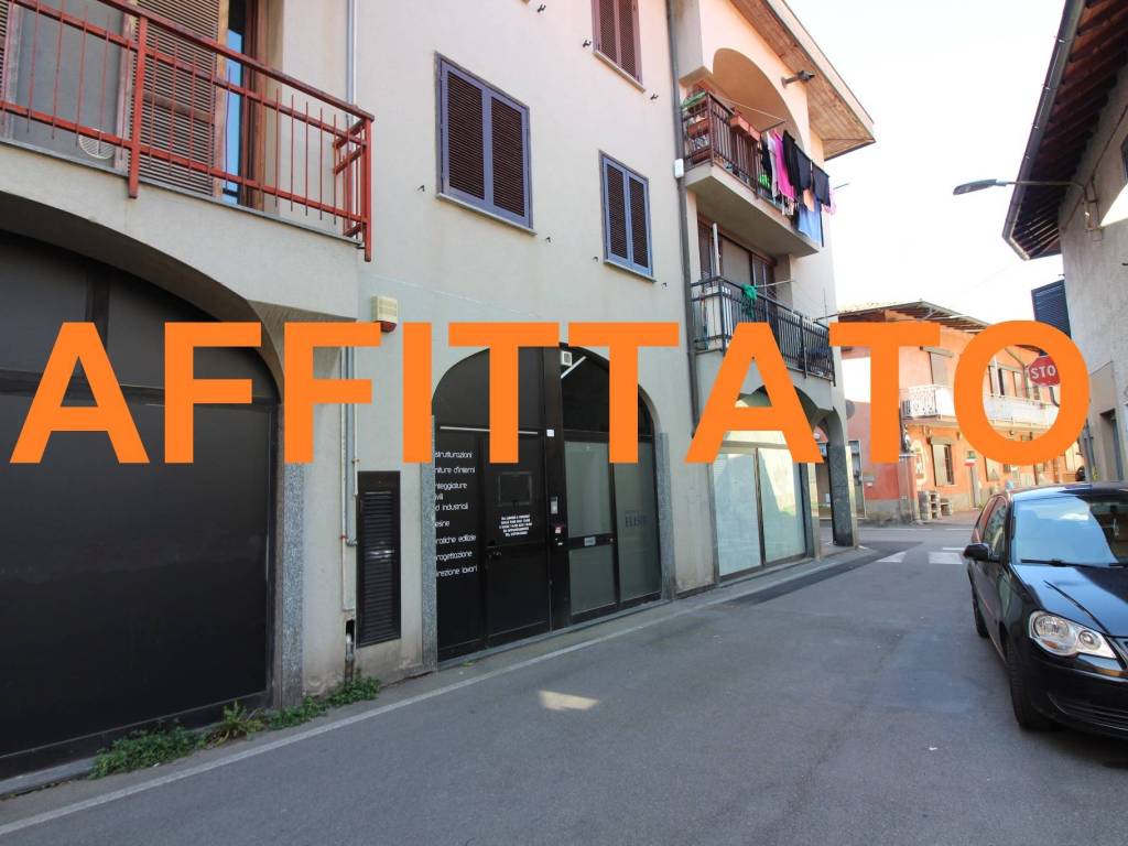 ufficio in affitto a Trezzano Rosa