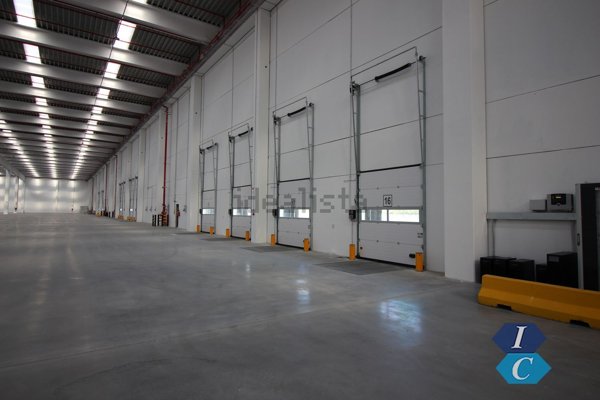 capannone in affitto a Trezzano Rosa