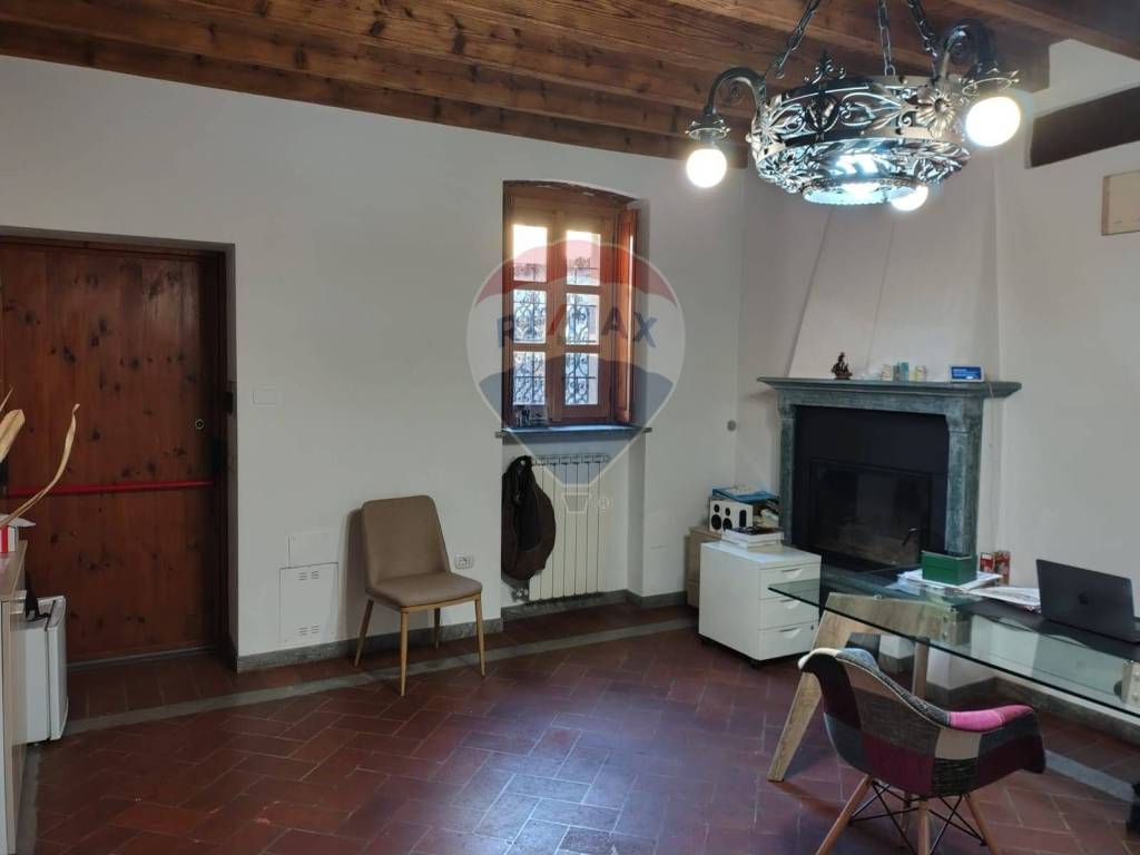 negozio in affitto a Trezzano Rosa