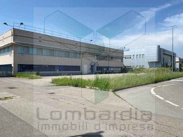 capannone in affitto a Trezzano sul Naviglio