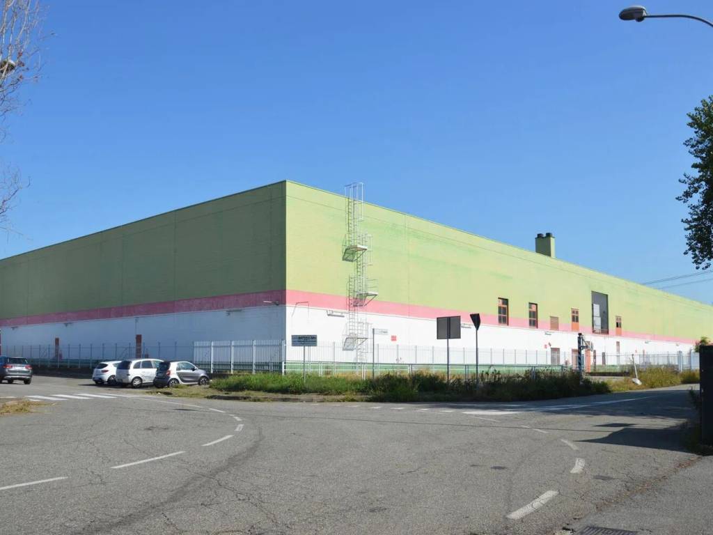locale commerciale in affitto a Trezzano sul Naviglio