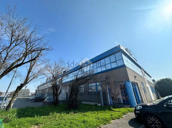 capannone in affitto a Trezzano sul Naviglio