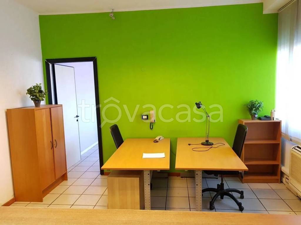 ufficio in affitto a Trezzano sul Naviglio