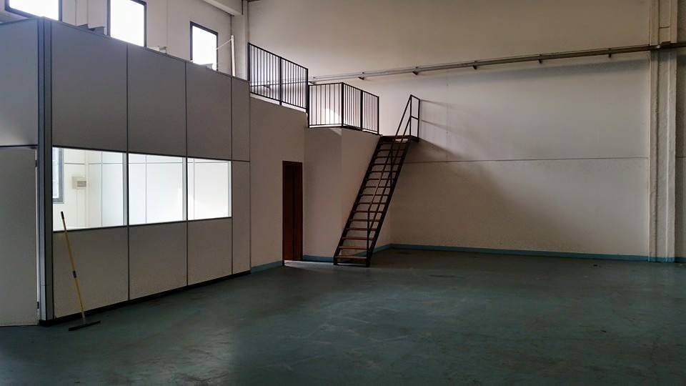 locale commerciale in affitto a Trezzano sul Naviglio