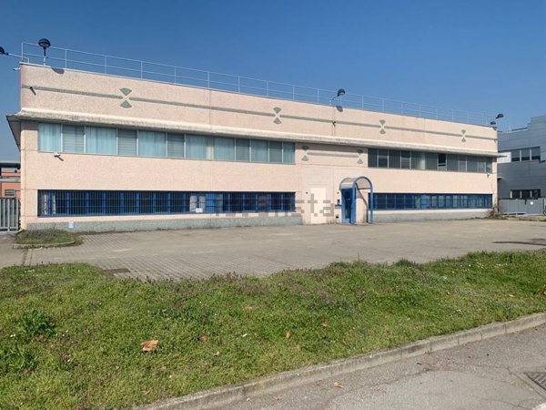 capannone in affitto a Trezzano sul Naviglio