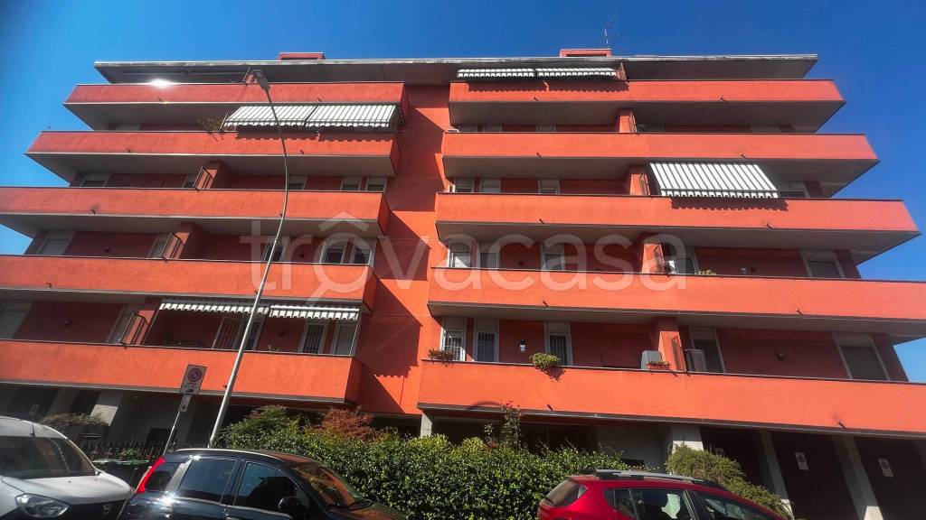 appartamento in affitto a Trezzano sul Naviglio