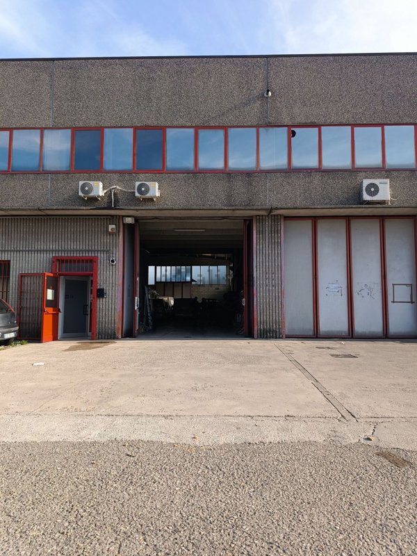 capannone in affitto a Trezzo sull'Adda