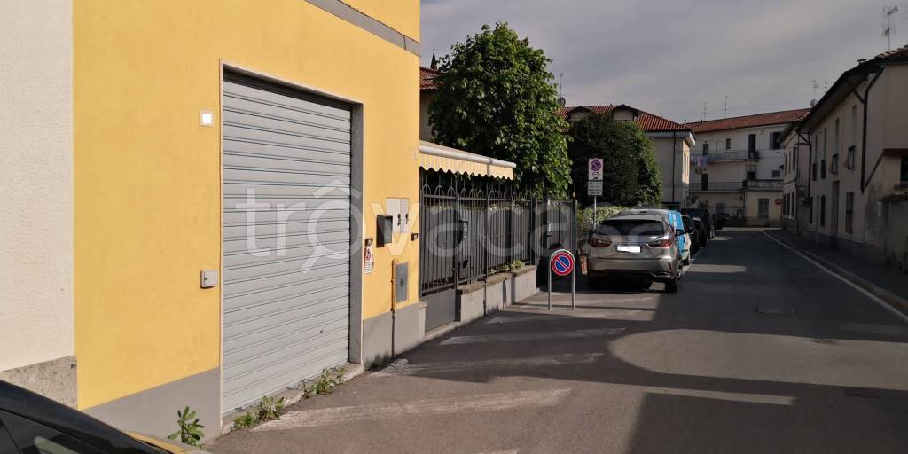 negozio in affitto a Trezzo sull'Adda
