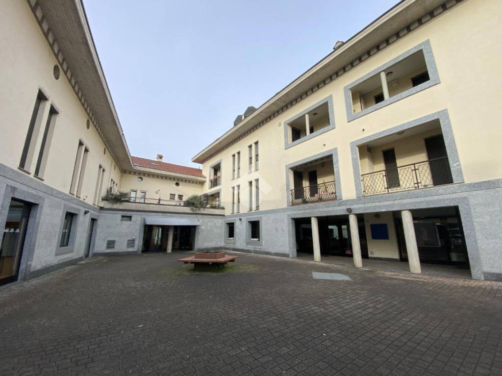 negozio in affitto a Trezzo sull'Adda