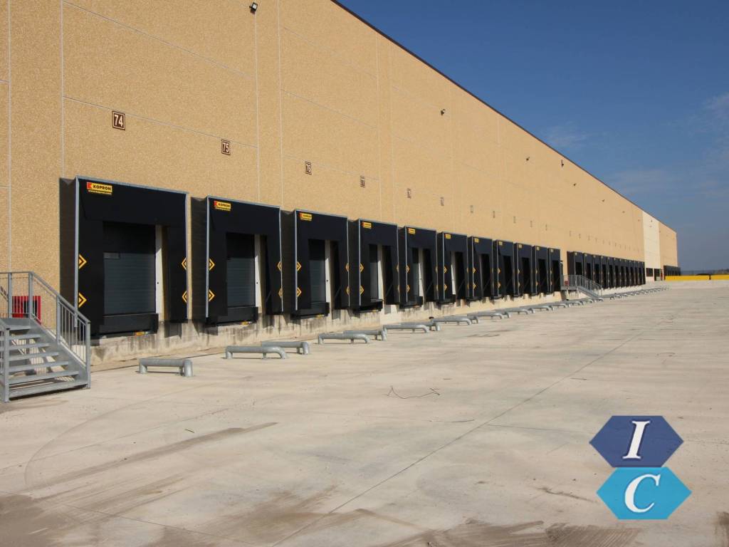 locale commerciale in affitto a Trezzo sull'Adda