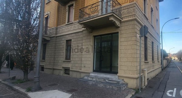 negozio in affitto a Turbigo