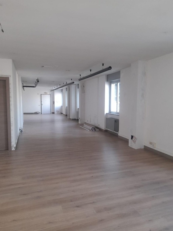 ufficio in affitto a Vanzago