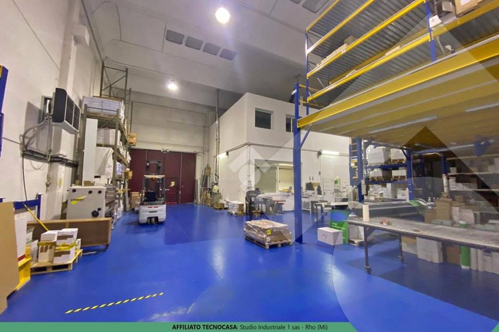 locale commerciale in affitto a Vanzago