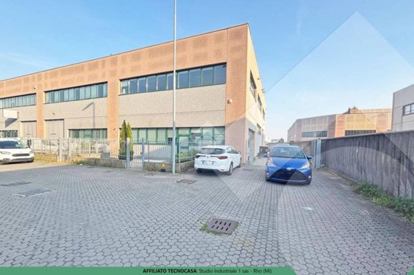 locale commerciale in affitto a Vanzago