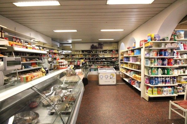 locale di sgombero in affitto a Vaprio d'Adda