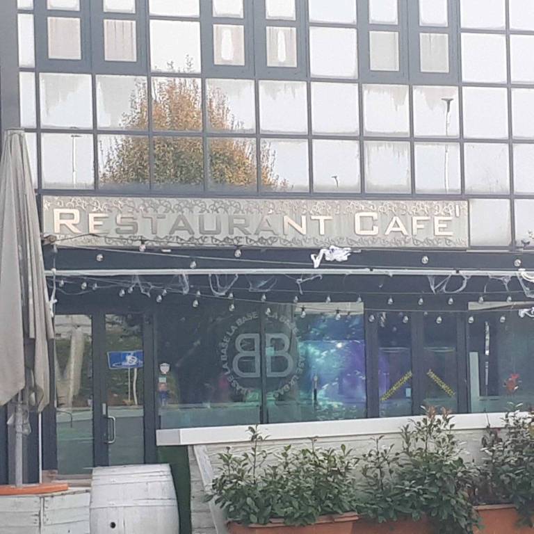 negozio in affitto a Vaprio d'Adda