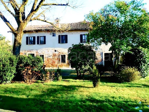 appartamento in affitto a Vernate in zona Coazzano