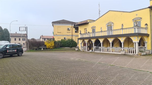 ufficio in affitto a Vernate