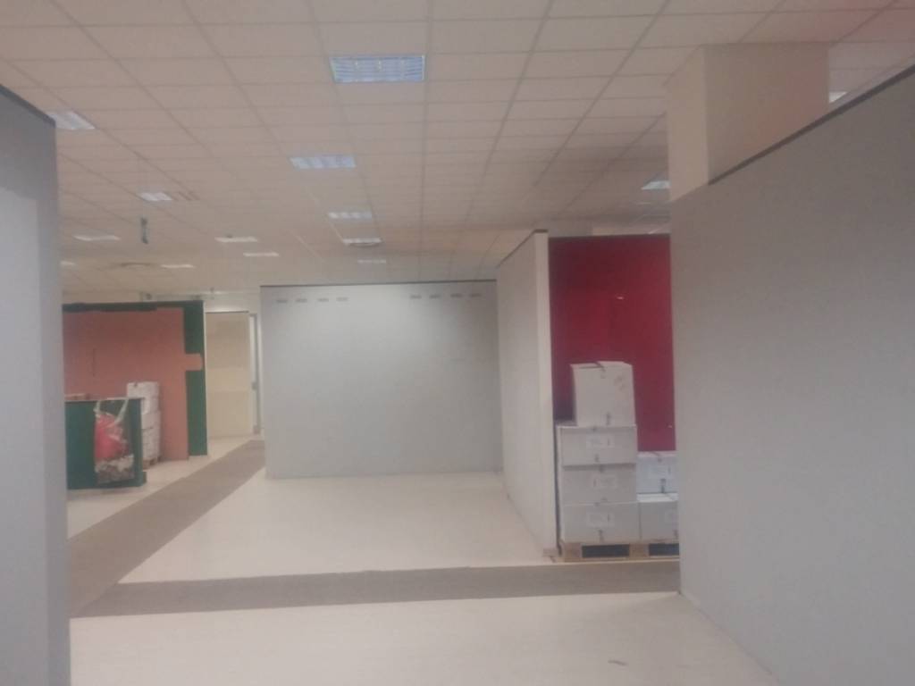 locale commerciale in affitto a Vignate