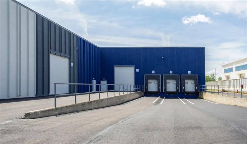 locale commerciale in affitto a Vignate