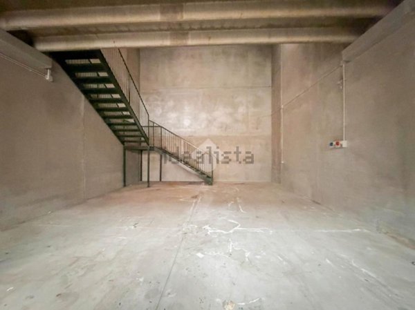 capannone in affitto a Vignate