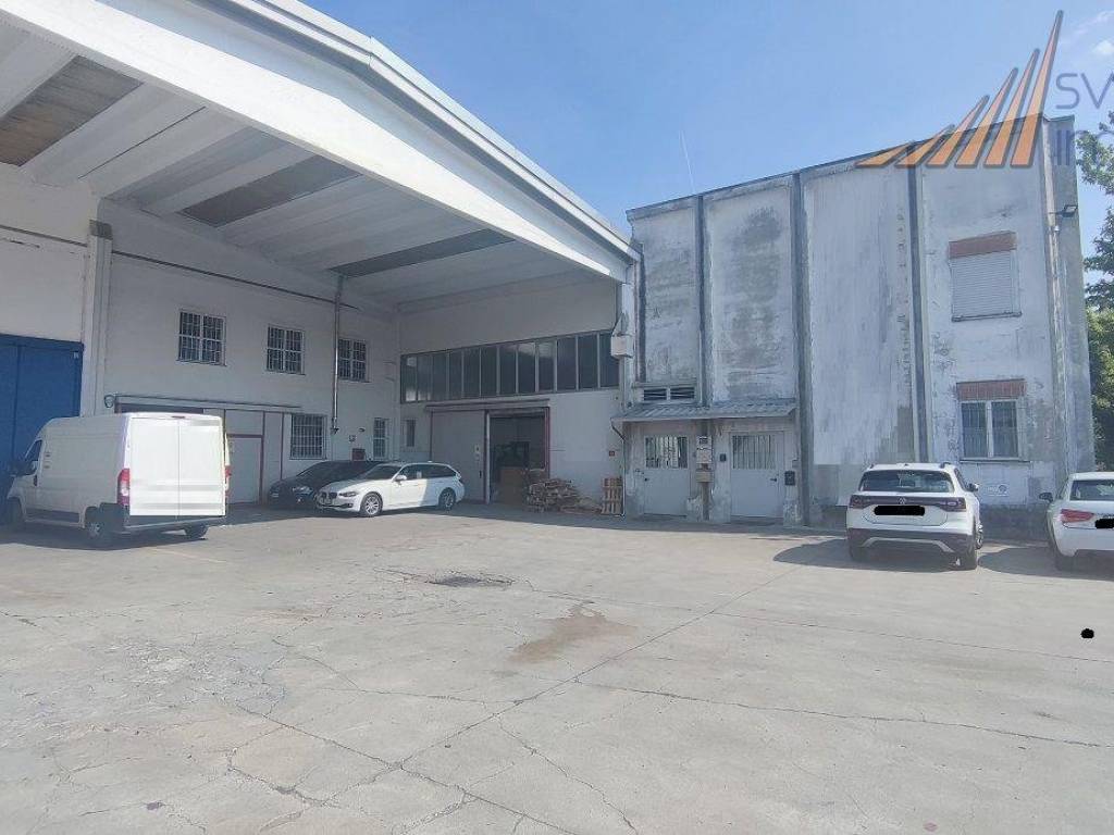 locale commerciale in vendita a Vimodrone