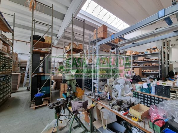 locale commerciale in affitto a Vimodrone
