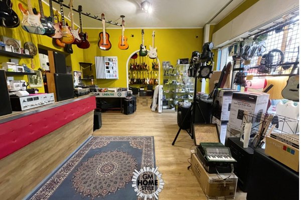 locale commerciale in affitto a Vimodrone