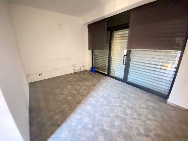 negozio in affitto a Vittuone