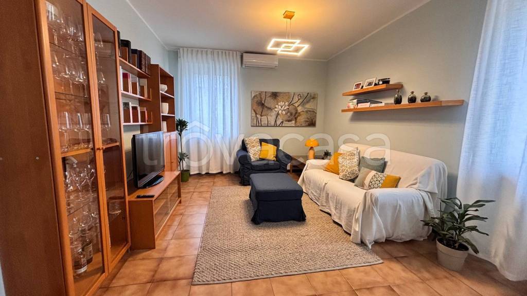 appartamento in affitto a Villa Cortese