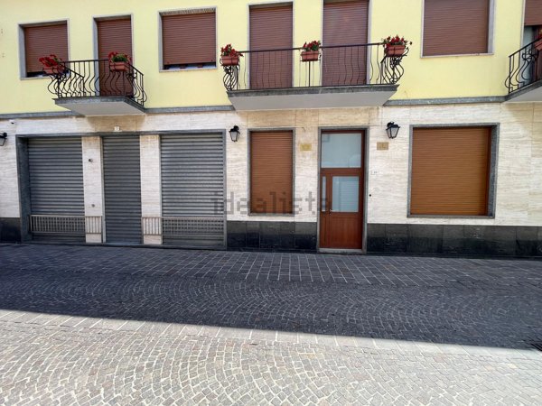 locale commerciale in affitto a Vanzaghello