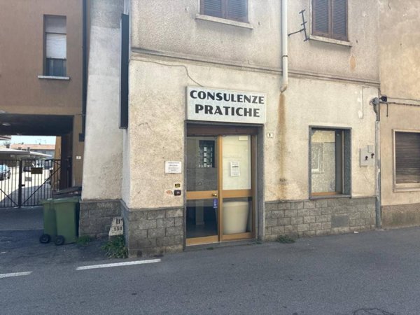 negozio in affitto a Vanzaghello