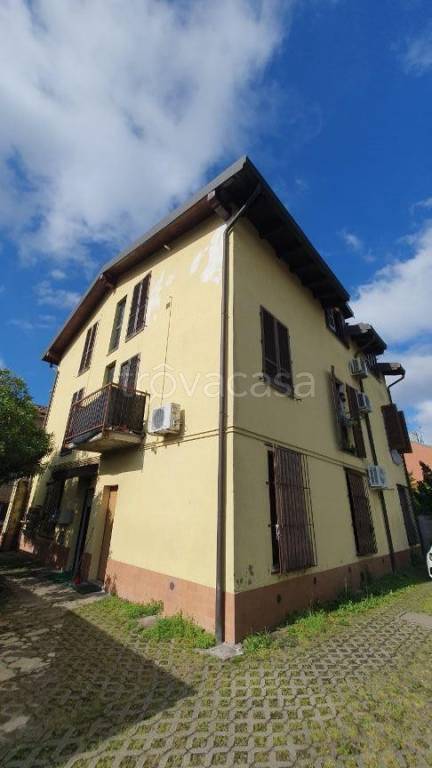 appartamento in affitto a Baranzate