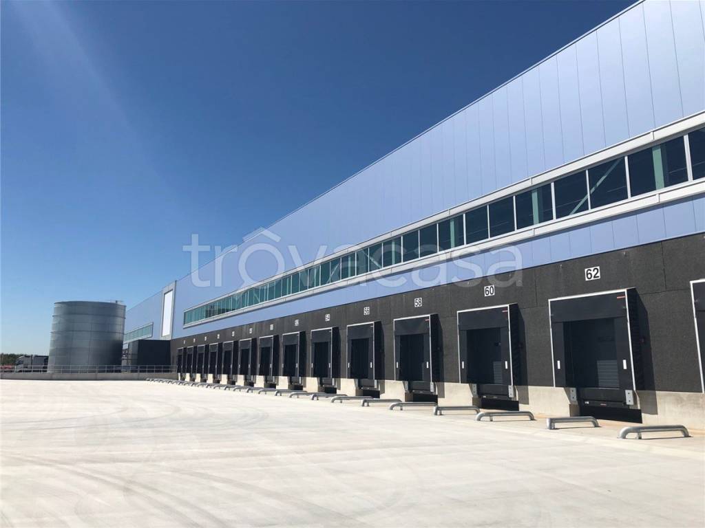 capannone in affitto a Baranzate