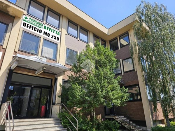 ufficio in affitto a Baranzate