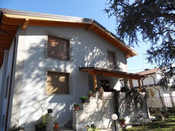 casa indipendente in affitto a Baranzate