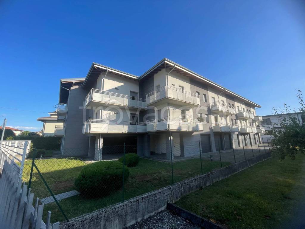 appartamento in affitto ad Albano Sant'Alessandro
