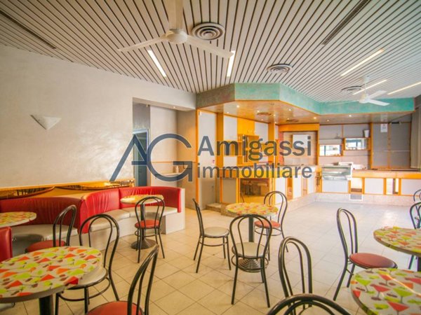 negozio in affitto ad Albino