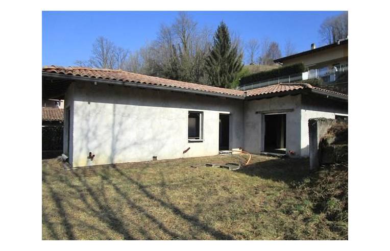 locale commerciale in affitto ad Albino