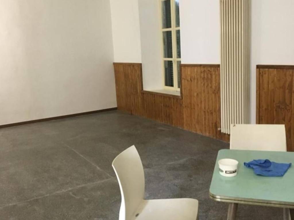 negozio in affitto ad Albino