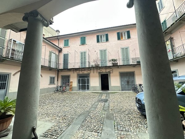 negozio in affitto ad Albino