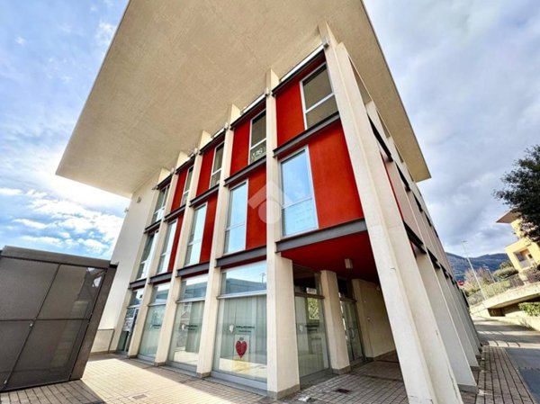 ufficio in affitto ad Albino