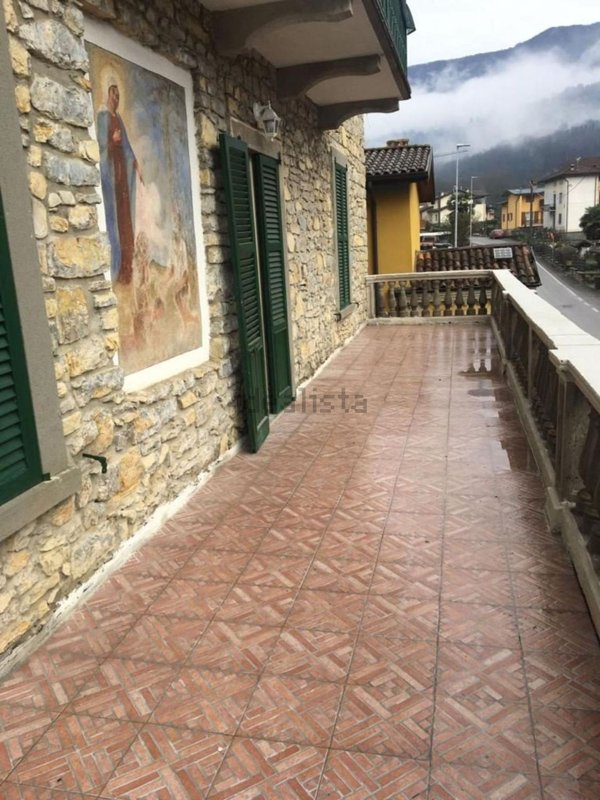 casa indipendente in affitto ad Albino