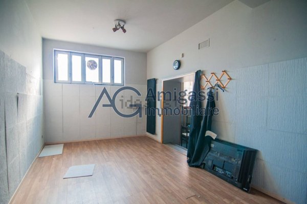 negozio in affitto ad Albino