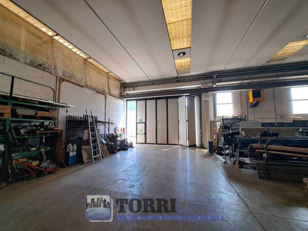 locale commerciale in affitto ad Albino