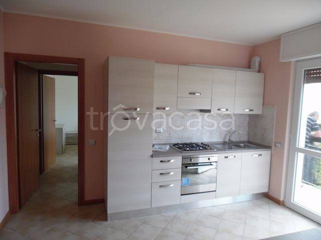appartamento in affitto ad Almè